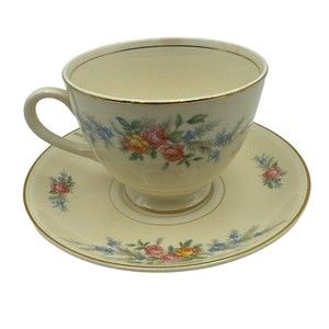Vintage‎ Homer Laughlin Eggshell Nautilus F 42 N 5 Cup and Saucer Set